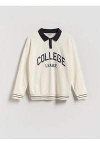 Reserved - Bawełniany longsleeve polo - złamana biel. Typ kołnierza: polo. Materiał: bawełna. Długość rękawa: długi rękaw #1