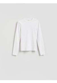 Reserved - Longsleeve w prążek - biały. Kolor: biały. Materiał: bawełna. Długość rękawa: długi rękaw. Wzór: prążki