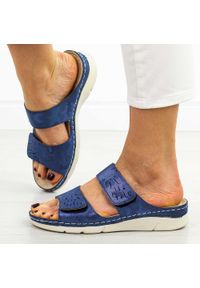 POTOCKI - Granatowe klapki damskie Potocki 90321. Kolor: niebieski. Materiał: skóra. Sezon: wiosna, lato. Styl: klasyczny #1
