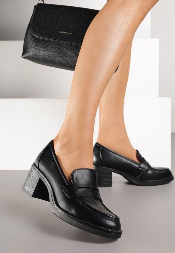 Born2be - Czarne Półbuty na Obcasie w Stylu Mokasynów ze Skórzaną Wkładką Tulandia. Okazja: na co dzień, na spotkanie biznesowe. Zapięcie: klamry. Kolor: czarny. Materiał: skóra. Obcas: na obcasie. Styl: biznesowy, casual. Wysokość obcasa: średni