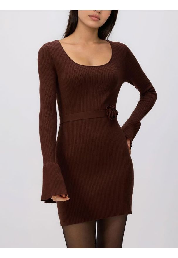 Reserved - Sukienka z wiskozą - brązowy. Kolor: brązowy. Materiał: wiskoza