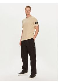 Calvin Klein Jeans Spodnie materiałowe J30J325126 Czarny Regular Fit. Kolor: czarny. Materiał: len