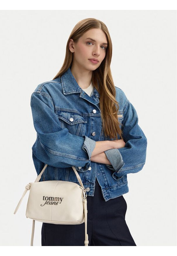 Tommy Jeans Torebka Tjw Bold Camera Bag AW0AW18470 Kremowy. Kolor: kremowy. Materiał: skórzane