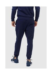 EA7 Emporio Armani - EA7 Granatowe spodnie męskie z wymiennym logo, Rozmiar S. Kolor: niebieski. Materiał: bawełna, dresówka. Wzór: aplikacja #3