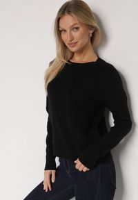 Born2be - Czarny Sweter z Wiskozą i Tłoczonymi Kwiatami Lanifera. Okazja: na co dzień. Kolor: czarny. Materiał: wiskoza. Wzór: kwiaty. Styl: casual #2