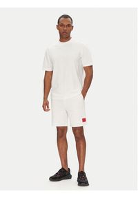 Hugo - HUGO Szorty sportowe Diz222 50466196 Écru Regular Fit. Materiał: bawełna. Styl: sportowy