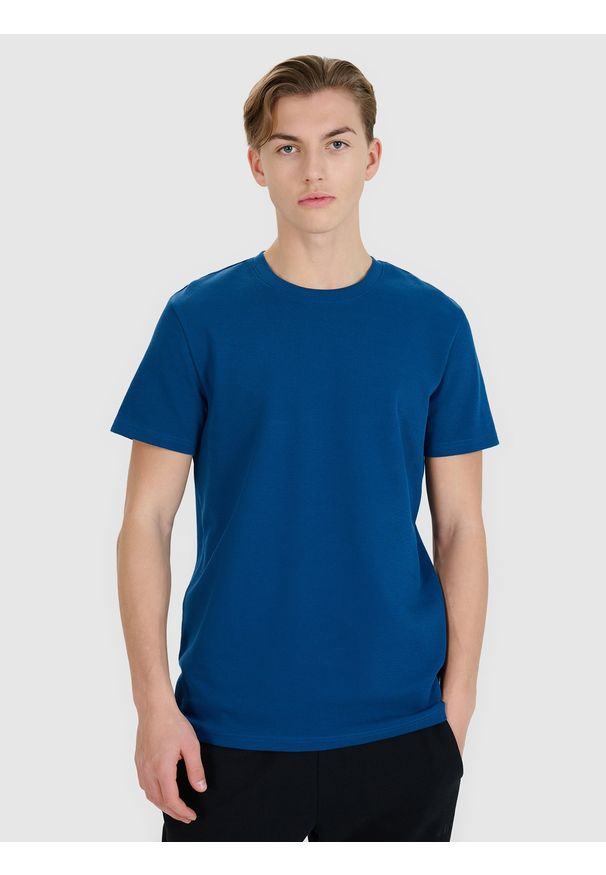 4f - 4F T-shirt regular ze strukturalnej dzianiny męski - turkusowy M. Okazja: na co dzień. Kolor: turkusowy. Materiał: dzianina. Długość rękawa: krótki rękaw. Długość: krótkie. Styl: klasyczny, sportowy, casual
