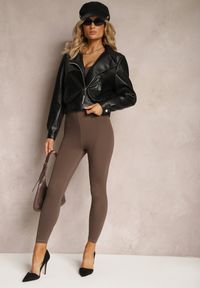 Renee - Czarna Kurtka Motocyklowa z Ekoskóry Zapinana na Zamek Błyskawiczny Sequenza. Okazja: na co dzień. Kolor: czarny. Materiał: jeans. Wzór: aplikacja. Sezon: jesień. Styl: klasyczny, elegancki, wizytowy, rockowy, casual