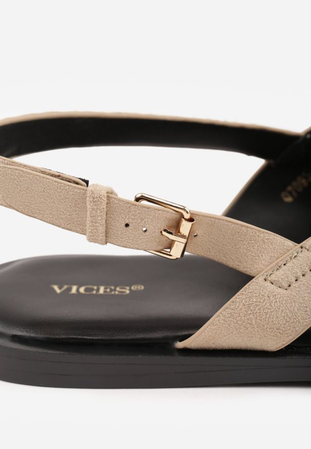Born2be - Ciemnobeżowe Sandały Vices w Stylu Japonek Melavella. Okazja: na co dzień. Zapięcie: sprzączka. Kolor: beżowy. Sezon: lato. Styl: casual