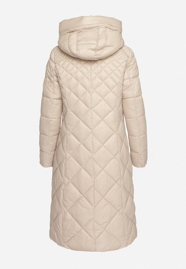 Born2be - Beżowa Długa Pikowana Kurtka z Kapturem Sisilara. Okazja: na co dzień, na spacer. Typ kołnierza: kaptur. Kolor: beżowy. Długość: długie. Sezon: zima, jesień. Styl: klasyczny, casual, elegancki