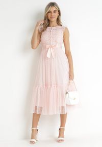 Born2be - Różowa Koktajlowa Sukienka z Koronkową Górą i Tiulowym Dołem Sleda. Kolor: różowy. Materiał: tiul, koronka. Styl: wizytowy #2