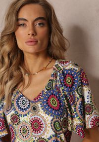 Renee - Biało-Granatowa Wiskozowa Sukienka Maxi w Kwiaty z Rozkloszowanym Dołem i Falbanką Pathna. Okazja: na co dzień. Kolor: biały. Materiał: wiskoza. Długość rękawa: krótki rękaw. Wzór: kwiaty. Styl: casual. Długość: maxi