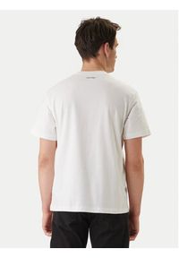 Calvin Klein Jeans T-Shirt LV04RF822G Biały Regular Fit. Kolor: biały. Materiał: bawełna #2