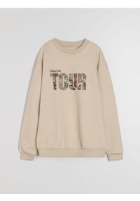 Sinsay - Bluza crewneck z napisem - beżowy. Kolor: beżowy. Wzór: napisy #1