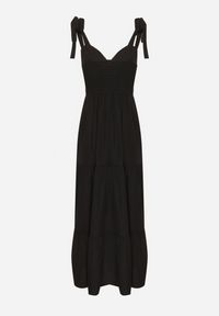 Born2be - Czarna Rozkloszowana Sukienka z Wiskozą Ozdobiona Wiązaniem na Ramiączkach Meravessa. Okazja: na spacer. Kolor: czarny. Materiał: wiskoza. Długość rękawa: na ramiączkach. Wzór: aplikacja #3