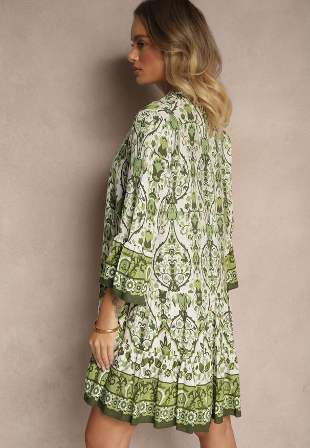 Renee - Zielona Sukienka z Wiskozą o Rozkloszowanym Kroju w Etniczny Print Aledia. Okazja: na co dzień. Kolor: zielony. Materiał: wiskoza. Wzór: nadruk. Sezon: wiosna, lato. Typ sukienki: proste, rozkloszowane. Styl: casual