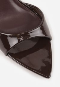 Born2be - Brązowe Eleganckie Sandały Lakierowane na Szpilce ze Sprzączką i Noskiem w Szpic Liviana. Okazja: na co dzień. Zapięcie: sprzączka. Kolor: brązowy. Materiał: lakier. Obcas: na szpilce. Styl: elegancki #5