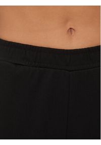 Guess Spodnie dresowe Allycia V4RB04 KC3D2 Czarny Regular Fit. Kolor: czarny. Materiał: bawełna, syntetyk