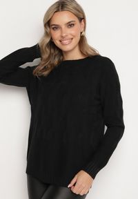 Born2be - Czarny Sweter z Bawełną i Wiskozą Ozdobiony Tłoczeniem Zeialda. Okazja: na spotkanie biznesowe, na co dzień. Kolor: czarny. Materiał: bawełna, wiskoza. Długość rękawa: długi rękaw. Długość: długie. Wzór: aplikacja. Styl: klasyczny, casual, elegancki, biznesowy #5