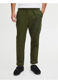 Casual Friday Spodnie materiałowe 20504819 Zielony Regular Fit. Okazja: na co dzień. Kolor: zielony. Materiał: materiał, bawełna. Styl: casual #1