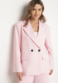 Born2be - Różowa Dwurzędowa Marynarka o Pudełkowym Kroju Oversize Kosalia. Okazja: na spotkanie biznesowe, na co dzień. Kolor: różowy. Materiał: jeans. Styl: klasyczny, casual, elegancki, biznesowy