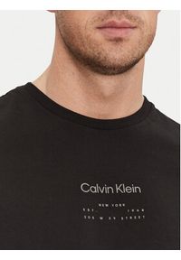 Calvin Klein T-Shirt Editorial Logo K10K114172 Czarny Regular Fit. Kolor: czarny. Materiał: bawełna #4