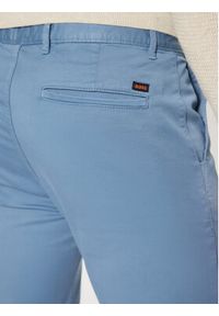 BOSS Chinosy 50510933 Niebieski Slim Fit. Kolor: niebieski. Materiał: bawełna