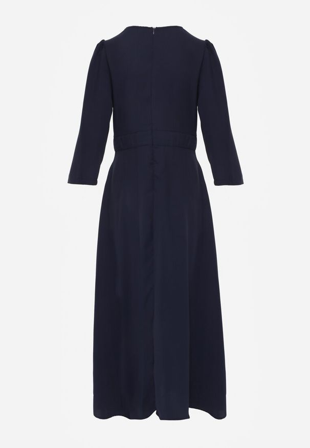 Renee - Granatowa Elegancka Sukienka o Kopertowym Kroju Zdobiona Aplikacją w Talii Zilendra. Kolor: niebieski. Wzór: aplikacja. Typ sukienki: kopertowe. Styl: elegancki