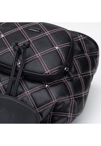 Wittchen - Damski plecak worek pikowany z nitami i ozdobnymi przeszyciami czarny. Kolor: czarny. Materiał: skóra ekologiczna. Wzór: haft. Styl: elegancki