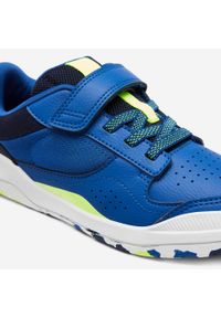Buty sportowe dla dzieci Decathlon Playventure Yard. Zapięcie: rzepy. Kolor: zielony, żółty, niebieski, wielokolorowy. Materiał: skóra, kauczuk. Szerokość cholewki: normalna. Sport: turystyka piesza