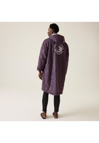 Regatta - Płaszcz plażowy unisex Quilted Robe. Okazja: na plażę. Kolor: fioletowy