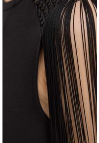 Patrizia Pepe sukienka kolor czarny mini dopasowana. Kolor: czarny. Materiał: wiskoza. Typ sukienki: dopasowane. Długość: mini