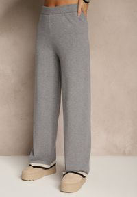 Renee - Szary Komplet Dzianinowy Sweter i Spodnie Wide Leg z Ozdobną Lamówką Ralenia. Kolor: szary. Materiał: dzianina. Wzór: aplikacja