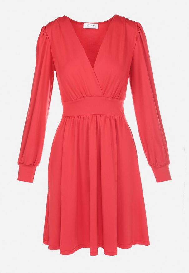 Born2be - Czerwona Sukienka Kopertowa Taliowana Maecenus. Okazja: na co dzień. Typ kołnierza: dekolt w serek. Kolor: czerwony. Materiał: wiskoza. Typ sukienki: kopertowe. Styl: casual, elegancki