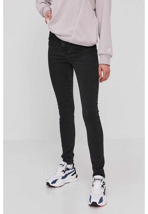 Vero Moda Jeansy damskie medium waist. Kolor: czarny