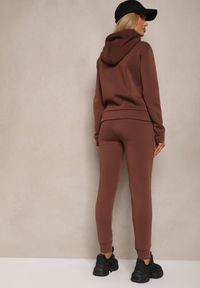 Renee - Brązowy Ocieplany Komplet Dresowy Bawełniany Spodnie Joggery i Bluza Zdobiona Nadrukiem Filoira. Kolor: brązowy. Materiał: dresówka, bawełna. Wzór: aplikacja, nadruk #5