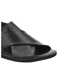 Czarne Sandały Nessi Wygodne Skórzane Buty. Zapięcie: bez zapięcia. Kolor: czarny. Materiał: skóra. Wzór: aplikacja. Obcas: na platformie #2