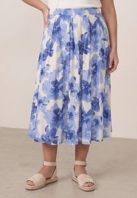 Born2be - Niebieska Rozkloszowana Spódnica z Wiskozy Zdobiona Kwiatowym Wzorem Palereia. Okazja: na co dzień. Kolekcja: plus size. Kolor: niebieski. Materiał: wiskoza. Długość: długie. Wzór: aplikacja, kwiaty. Styl: casual #3