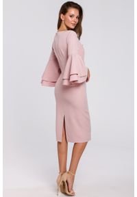 Makover - Sukienka elegancka midi z bufiastymi rękawami róż - OUTLET. Kolor: różowy. Typ sukienki: ołówkowe. Styl: elegancki. Długość: midi