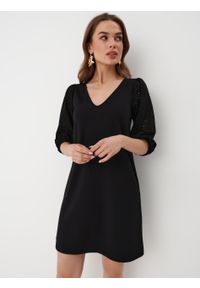 Mohito - Sukienka mini z bufiastymi rękawami - Czarny. Kolor: czarny. Długość: mini #2