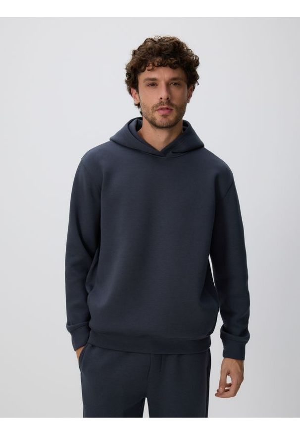 Reserved - Bluza regular z kapturem - ciemnoszary. Typ kołnierza: kaptur. Kolor: szary. Materiał: dzianina. Wzór: gładki