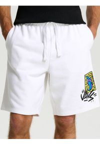 Sinsay - Szorty dresowe Jaws - biały. Kolor: biały. Materiał: dresówka