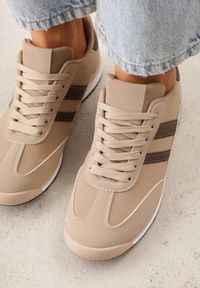 Born2be - Beżowo-Brązowe Sneakersy z Geometrycznym Motywem Jannata. Okazja: na co dzień. Kolor: beżowy. Materiał: jeans, dresówka. Wzór: geometria #3