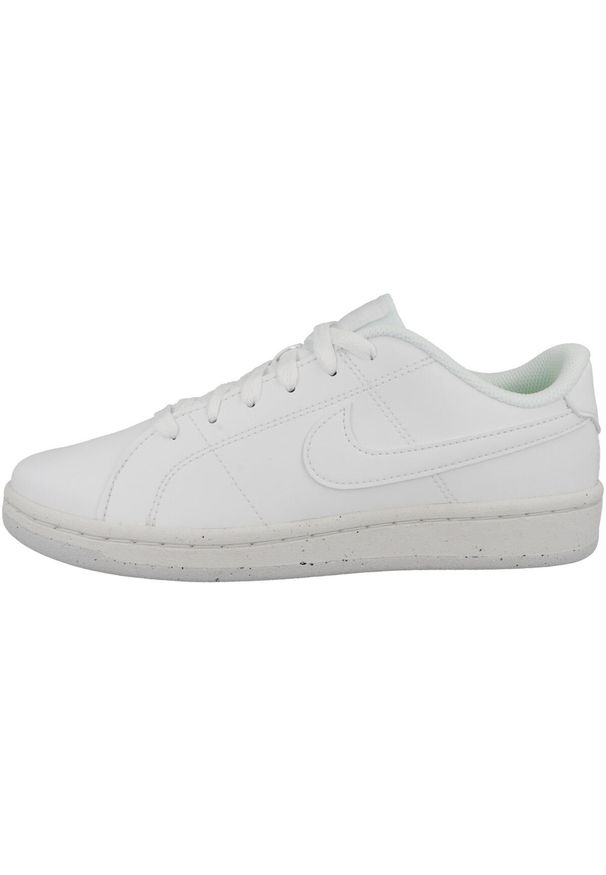 Buty do chodzenia damskie Nike 101 Court Royale. Kolor: biały, wielokolorowy, beżowy. Materiał: tkanina, materiał, skóra, syntetyk. Sezon: lato. Model: Nike Court. Sport: turystyka piesza