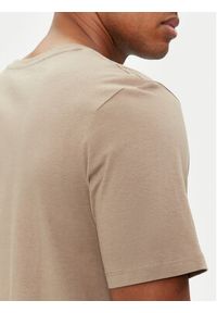 Jack & Jones - Jack&Jones T-Shirt 12251315 Beżowy Regular Fit. Kolor: beżowy. Materiał: bawełna