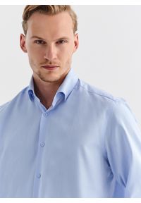 Pako Lorente - PAKO LORENTE – Gładka elegancka błękitna koszula męska. Typ kołnierza: kołnierzyk klasyczny. Kolor: niebieski. Materiał: bawełna. Długość rękawa: długi rękaw. Długość: długie. Wzór: gładki. Styl: elegancki #5