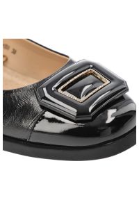 Czarne Baleriny S.Barski Eleganckie Obuwie Damskie. Okazja: do pracy, na spotkanie biznesowe. Zapięcie: klamry. Kolor: czarny. Materiał: skóra, materiał, lakier. Obcas: na obcasie. Styl: elegancki. Wysokość obcasa: średni #7