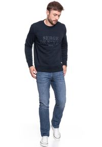 Mustang - MUSTANG BLUZA Rubberprint Sweat DARK SAPPHIRE 1006373 4136. Kolor: niebieski. Wzór: nadruk #9