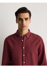 Reserved - Koszula regular z lnem - jasnofioletowy. Kolor: fioletowy. Materiał: len