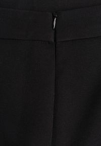 Renee - Czarna Ołówkowa Spódnica VICES w Stylu Basic Fretima. Okazja: na co dzień, na komunię. Kolor: czarny. Materiał: dzianina. Styl: casual, elegancki #7